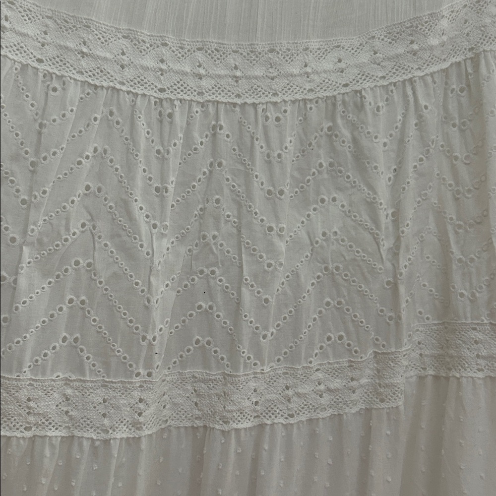 Beautiful White Tiered Skirt - Picture 2 of 4